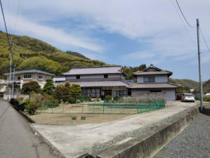 岡山市北区御津草生、中古一戸建ての画像です