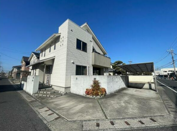 岡山市北区辰巳、中古一戸建ての画像です