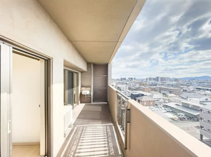 岡山市北区西長瀬、マンションの画像です