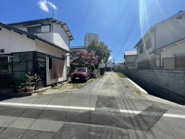 岡山市北区富田、土地の画像です