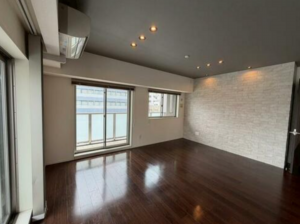 岡山市北区中山下、マンションの画像です