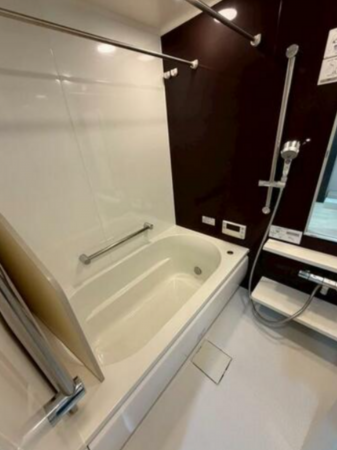 岡山市北区中山下、マンションの画像です
