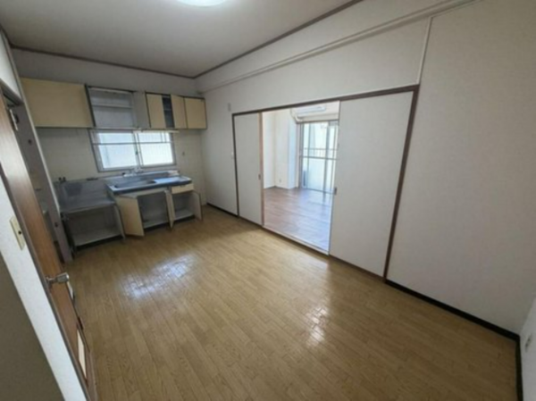 岡山市北区内山下、マンションの画像です