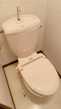 津市、マンションのトイレ画像です