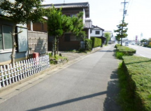 安城市小川町、土地の前面道路を含む現地写真画像です