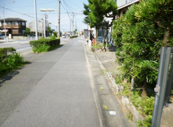 安城市小川町、土地の前面道路を含む現地写真画像です