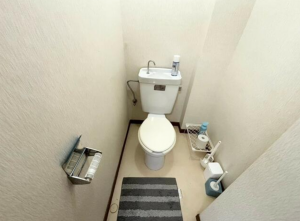 安城市東栄町、マンションのトイレ画像です