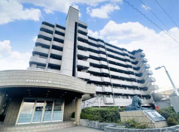 安城市三河安城町、マンションの外観画像です