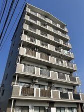 安城市箕輪町、マンションの外観画像です