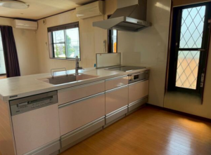 安城市三河安城東町、中古一戸建てのキッチン画像です