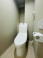 安城市今池町、マンションのトイレ画像です