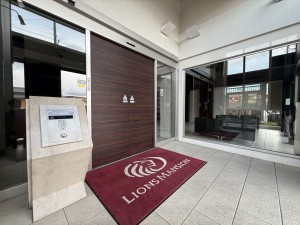 安城市横山町、マンションのエントランス画像です