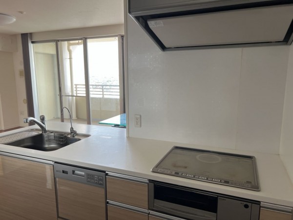 安城市横山町、マンションのキッチン画像です