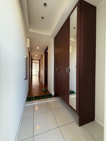 安城市横山町、マンションの玄関画像です