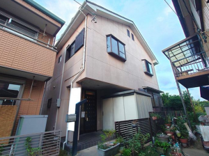 安城市和泉町、中古一戸建ての外観画像です