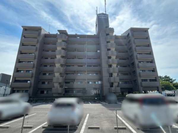 安城市横山町、マンションの外観画像です