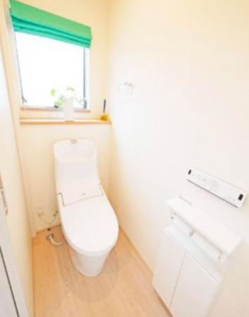 安城市横山町、中古一戸建てのトイレ画像です