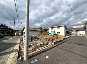 安城市安城町、新築一戸建ての前面道路を含む現地写真画像です