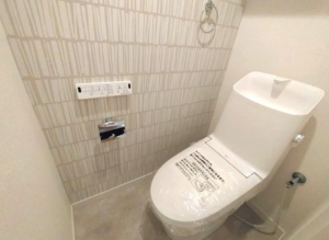 安城市今池町、マンションのトイレ画像です