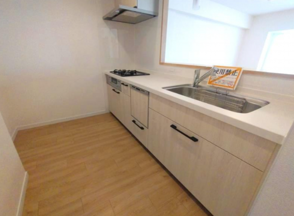 安城市今池町、マンションのキッチン画像です