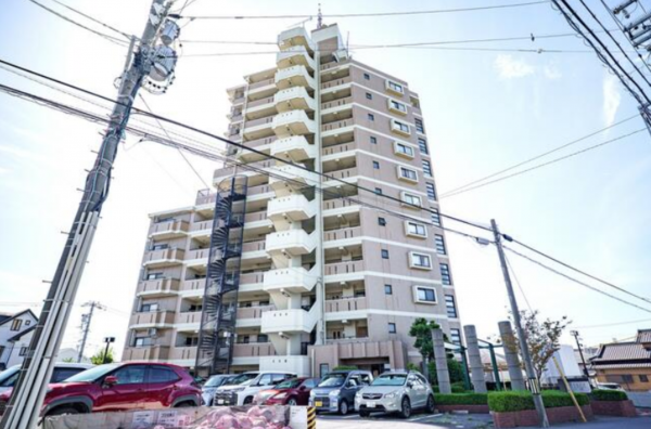 安城市古井町、マンションの外観画像です