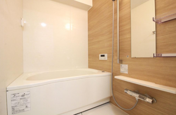 安城市今池町、マンションの風呂画像です