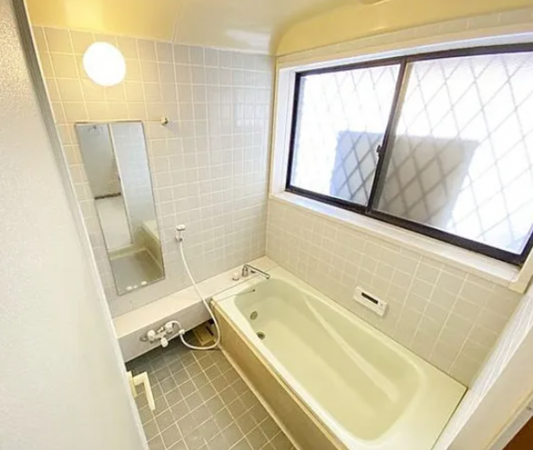 安城市里町、中古一戸建ての風呂画像です