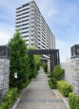 安城市住吉町、マンションの外観画像です