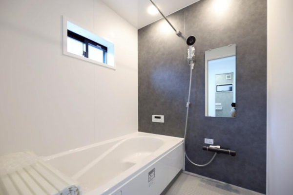 安城市百石町、新築一戸建ての風呂画像です