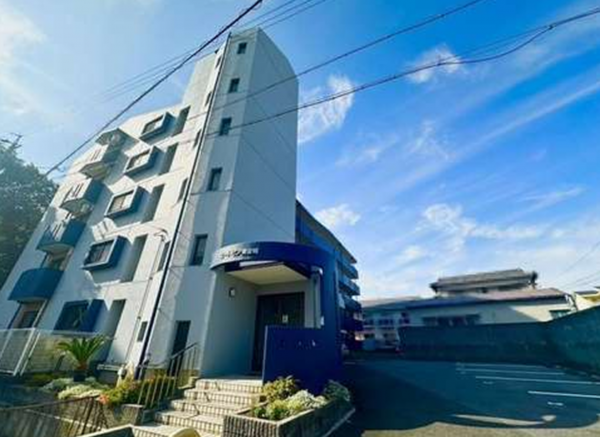 安城市東別所町、マンションの外観画像です