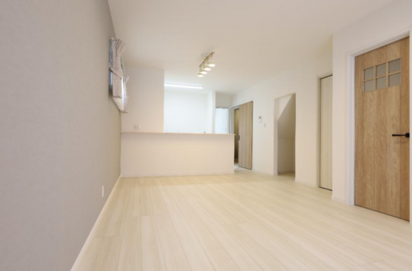 安城市百石町、新築一戸建ての居間画像です