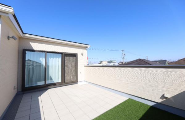 安城市百石町、新築一戸建てのバルコニー画像です