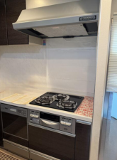 安城市大東町、マンションのキッチン画像です