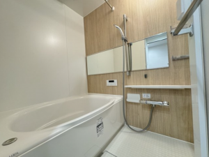 安城市東栄町、マンションの風呂画像です