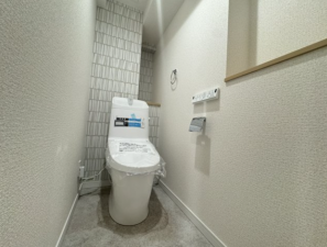 安城市東栄町、マンションのトイレ画像です