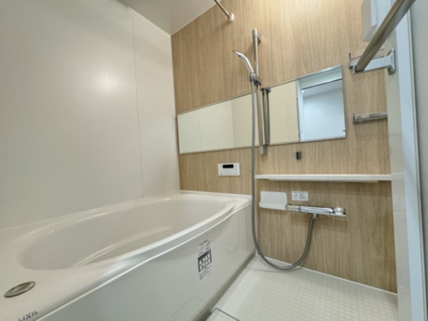 安城市東栄町、マンションの風呂画像です