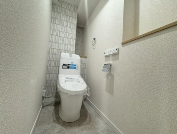 安城市東栄町、マンションのトイレ画像です