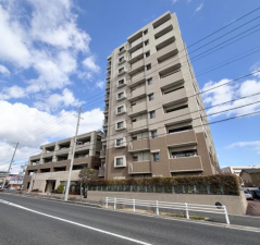 安城市住吉町、マンションの外観画像です