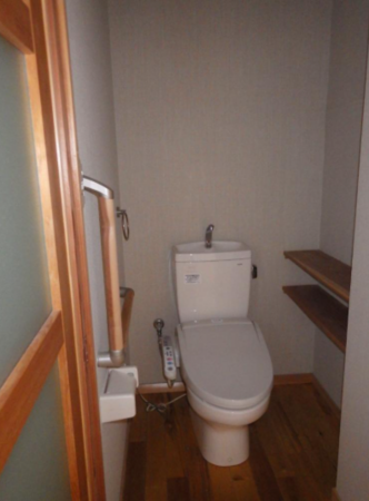 安城市横山町、マンションのトイレ画像です
