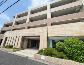 安城市住吉町、マンションの外観画像です