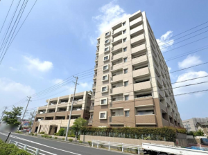 安城市住吉町、マンションの外観画像です