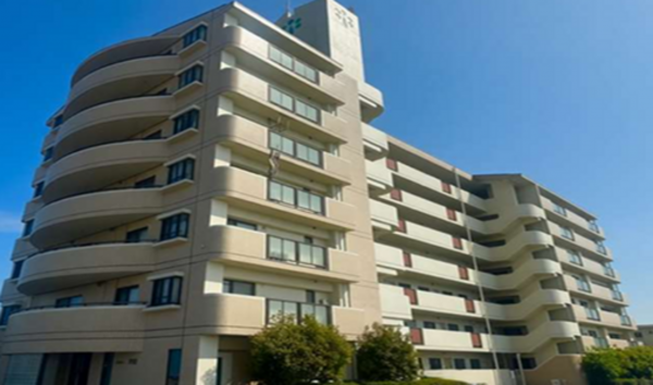 安城市古井町、マンションの外観画像です