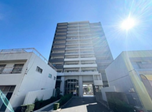 安城市朝日町、マンションの外観画像です
