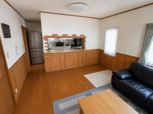 安城市高棚町、中古一戸建ての居間画像です