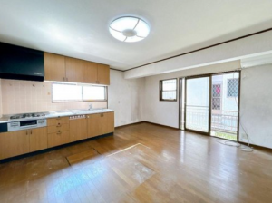 安城市福釜町、中古一戸建ての居間画像です