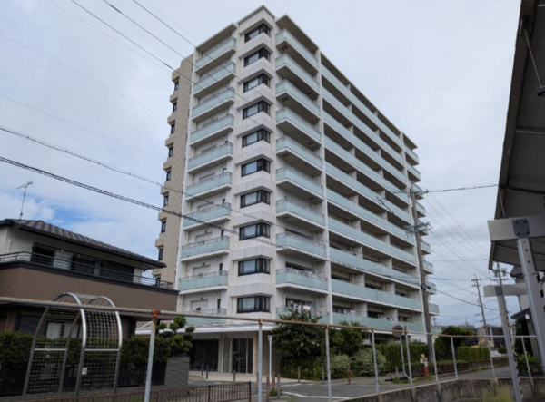 安城市東栄町、マンションの外観画像です