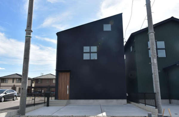 安城市百石町、中古一戸建ての外観画像です