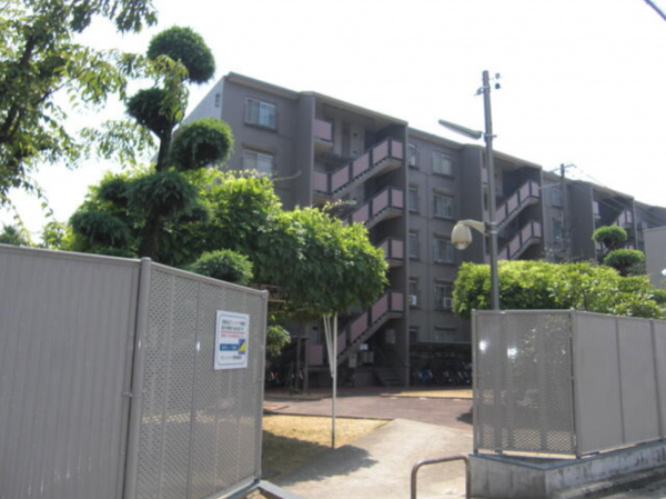 堺市堺区七道西町、マンションの外観画像です