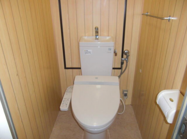 堺市堺区七道西町、マンションのトイレ画像です