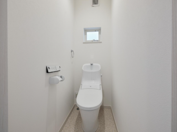 堺市堺区七条通、新築一戸建てのトイレ画像です